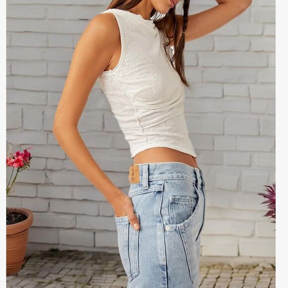 Free People Womens Fall for Me Sleeveless Tee size Medium- like new! - Picture 4 of 8